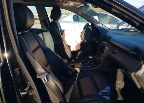 2007 Mercedes-Benz C 230 Sport z USA, uszkodzony, nr VIN WDBRF52H17A946424